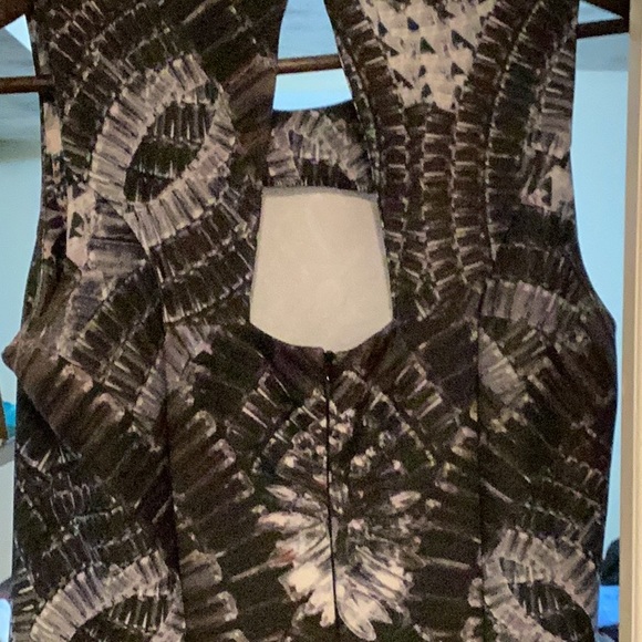 Lori M collection dress black with grey in design - Picture 2 of 4